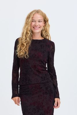 Deliate embossed top