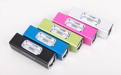 Great Speaker For IPHONE 3, or 4, or simply use SD or USB flash drive to play music ! Easy to Use Even Have Input Line In