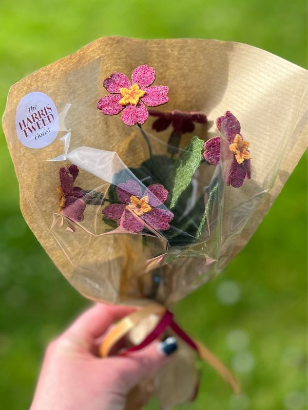 Harris Tweed® Primrose Bunch With Leaves
