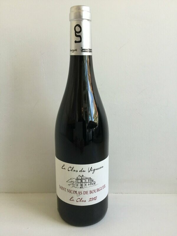 Saint Nicolas de Bourgueil Le Clos Du Vigneau, Loire Valley  2018 12.5% (750ml)