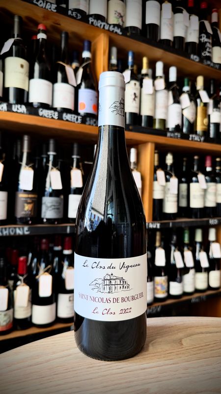 Saint Nicolas de Bourgueil Le Clos Du Vigneau, Loire Valley  2022, 12.5% (750ml)