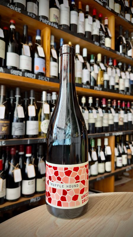 Truffle Hound Barbera Nebbiolo 2022, Australia, 11.9% (750ml)