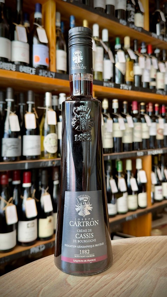 Blackcurrant liqueur Cartron, 15%, Creme de cassis 500ml