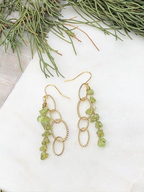 Vintage Ovoid: Peridot Earrings 