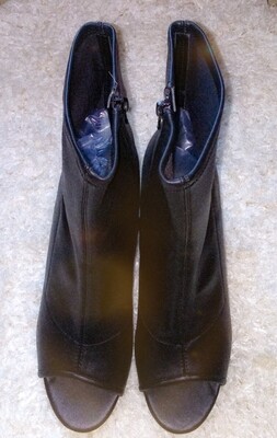 Black Guess peep toe boots