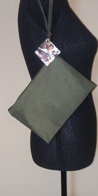 Green queen wristlet