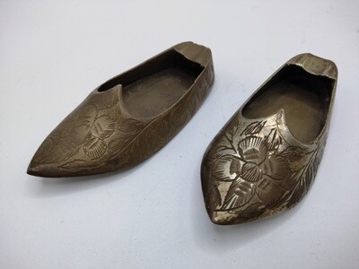 Vintage brass Indian slipper ashtray