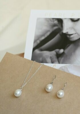 Teardrop Pearl Necklace and Earrings