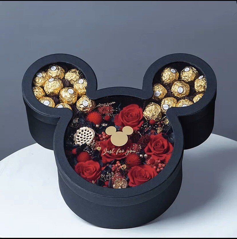 Mickey and Minnie Mouse gift boxes