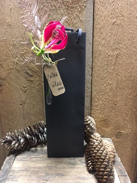 Bouteille décorée &quot;Vin Rouge&quot;