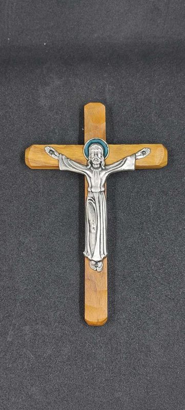 crucifix bois olivier christ métal argenté
