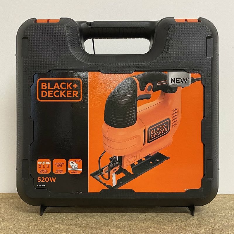 BLACK+DECKER KS701EK 520W Variable Speed Compact Jigsaw with blade and kit box