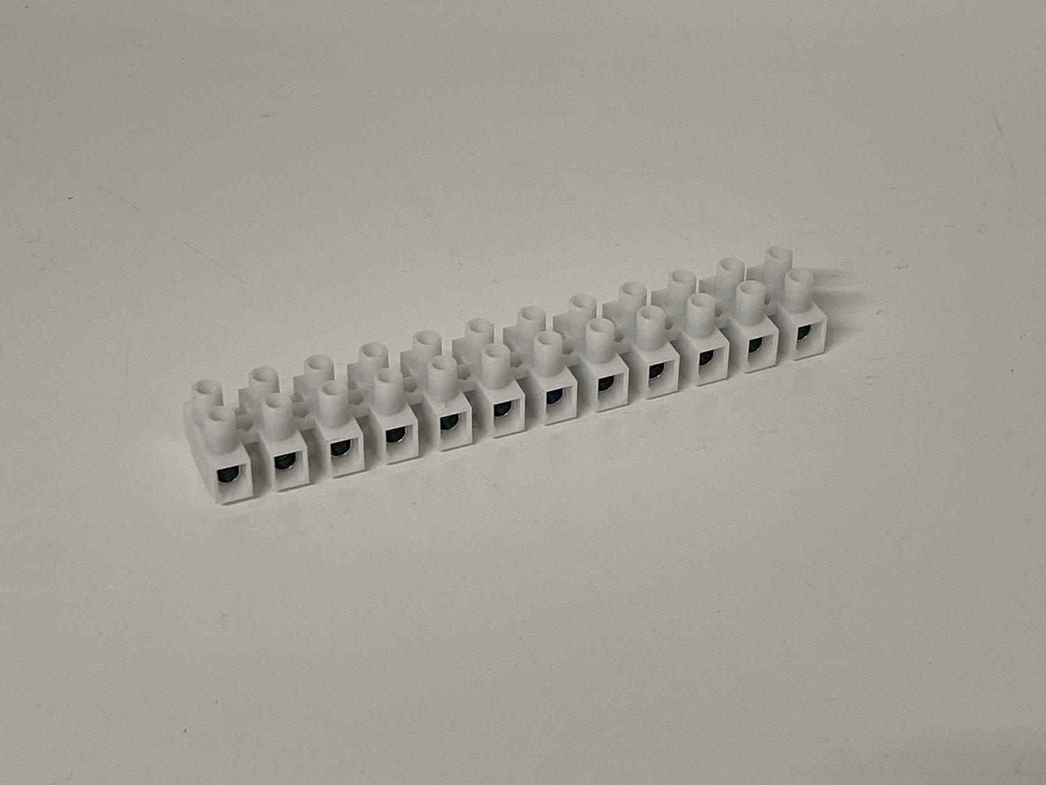 Connector Strip 15amp