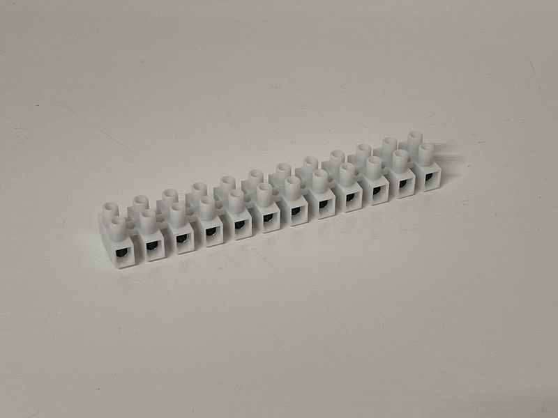 Connector Strip 15amp