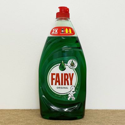 FAIRY Original washing up liquid (large bottle - 780ml)