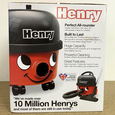 Henry HVR160 hoover