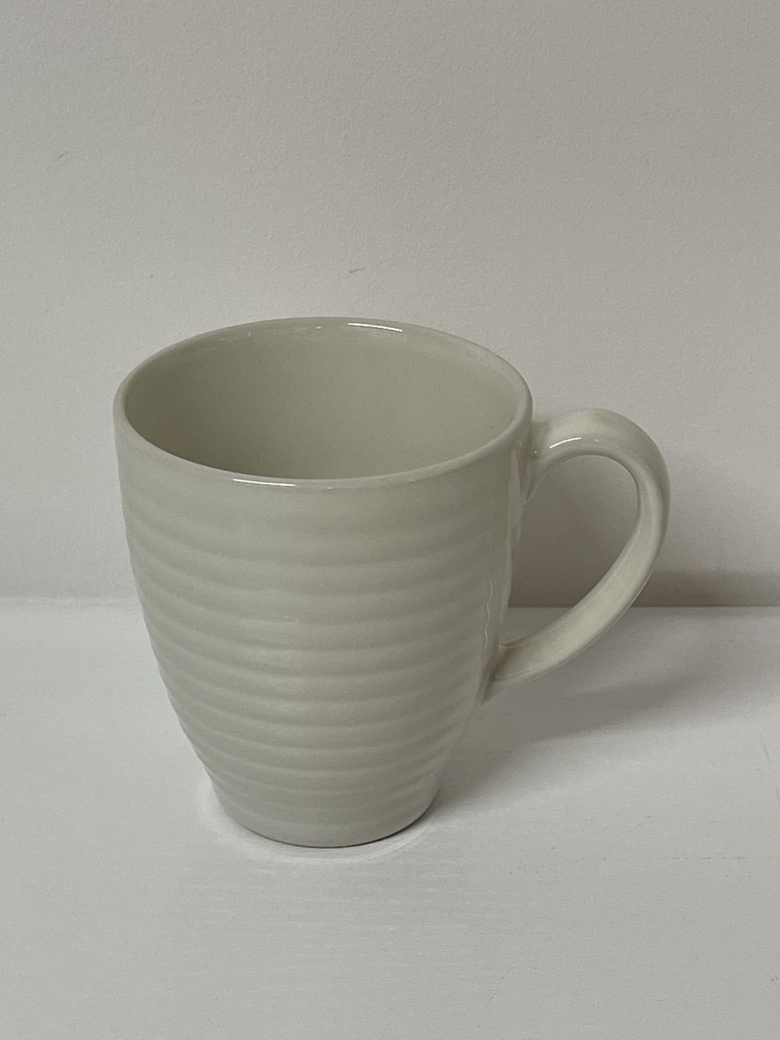 Typhoon Living Mug Cream