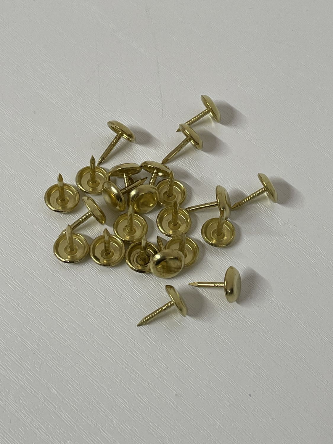 Upholstery Nails Brassed Pk 20