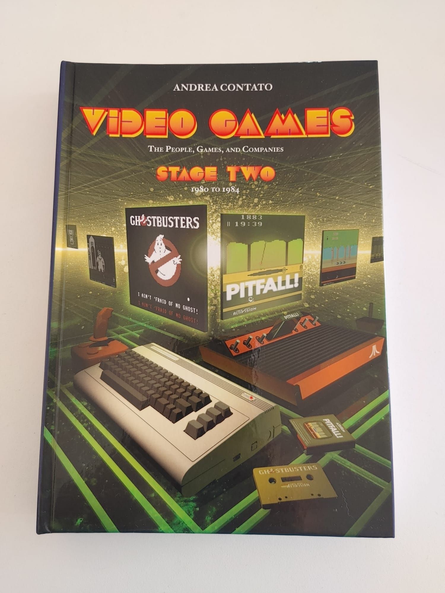 Video Games: The People, Games, and Companies - Stage 2 (Hardcover - English)