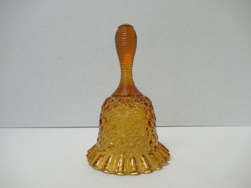 Fenton Daisy and Button Bell