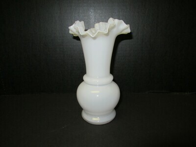 White Ruffle Weil Vase