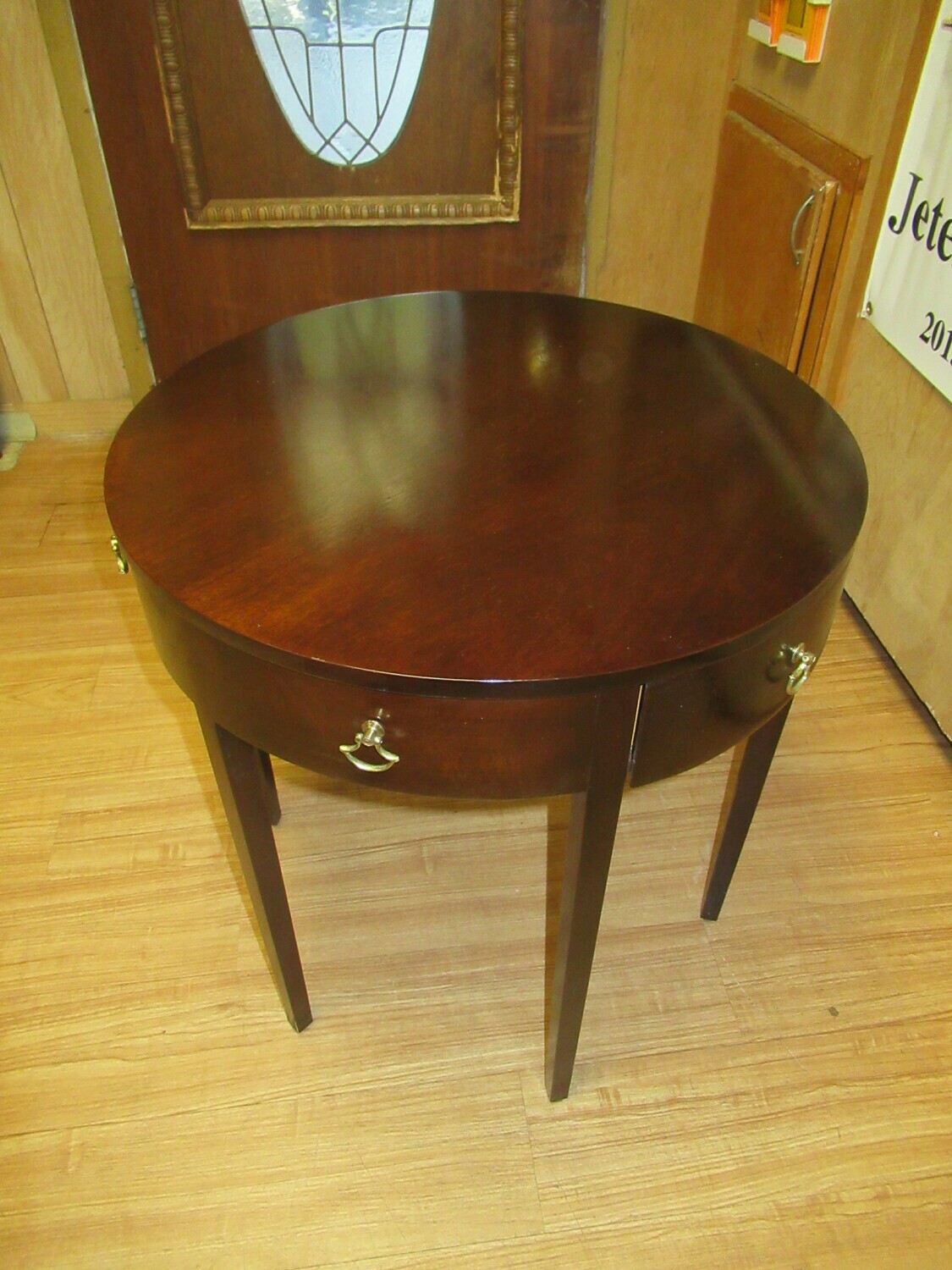Round Table with Six Taper legs
