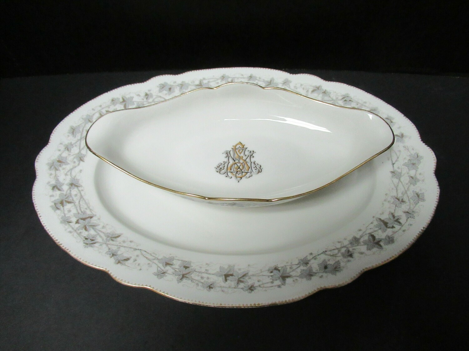 CH. Pillivugt &amp; Co. Paris Gravy Boat