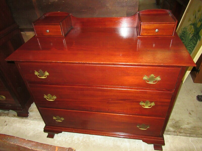 Dresser