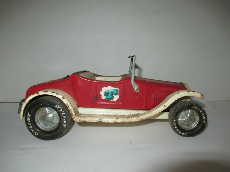Vintage 1960&#39;s Nylint Toys Rockford IL Model T Rumble Seat Roadster Car Red