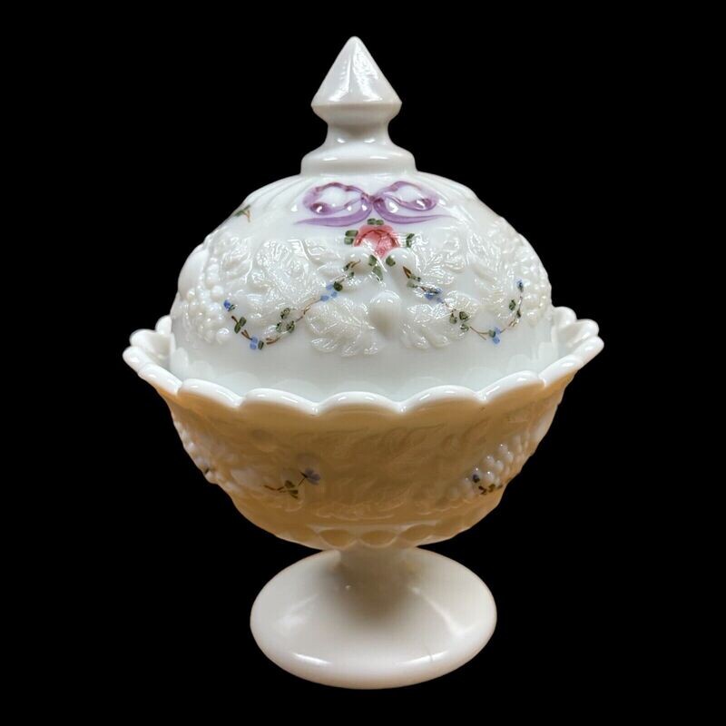 Vintage Westmoreland Della Robbia Milk Glass Lidded Candy Dish