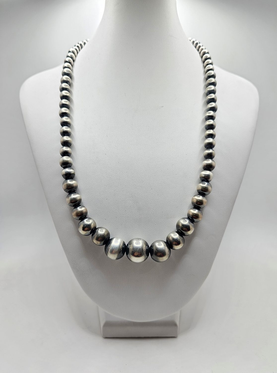 Graduated Navajo Pearls