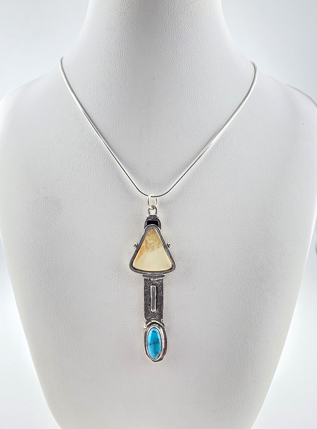 Walrus Arrowhead with Turquoise