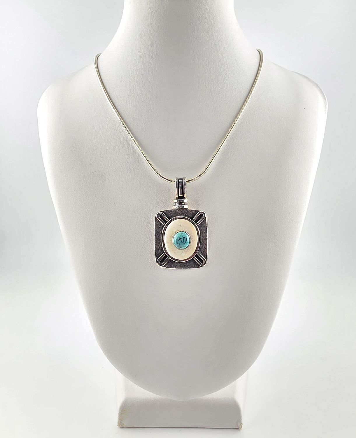 Walrus Pendant with Turquoise