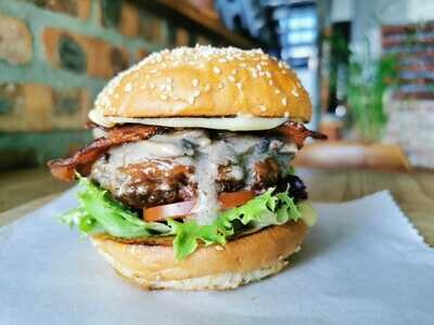 TRUFFLE MUSHROOM & BACON BURGER Special TRUFFLE MUSHROOM & BACON BURGER Special