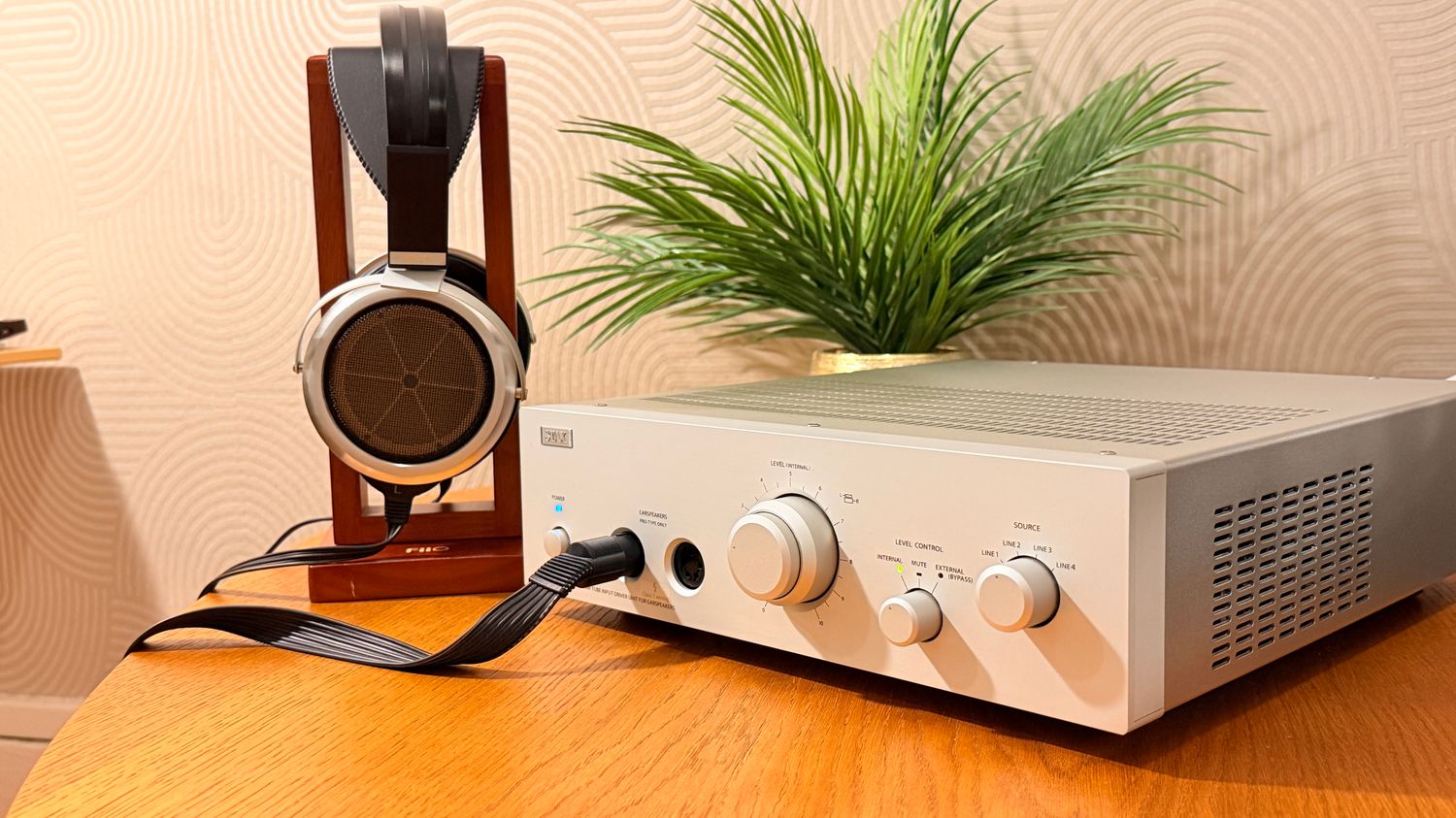 Ensemble haut de gamme Stax SR-009S + T8000 Ensemble haut de gamme Stax SR-009S + T8000