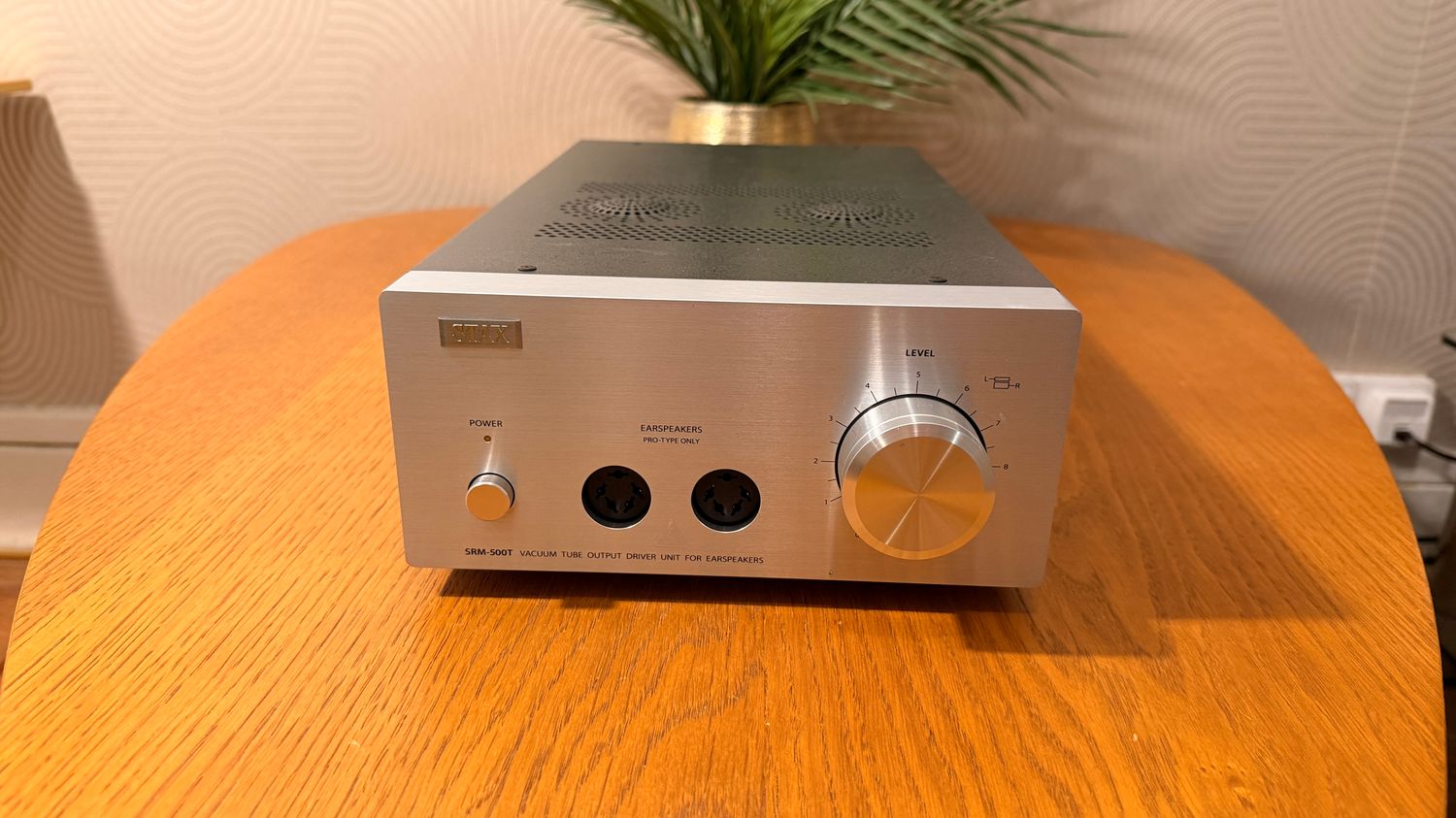 Amplificateur Stax SRM 500T (comme neuf, utilisé quelques heures)