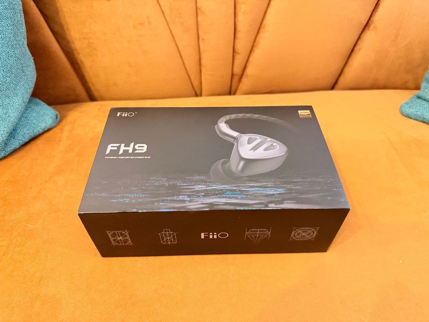 Intra FIIO FH9