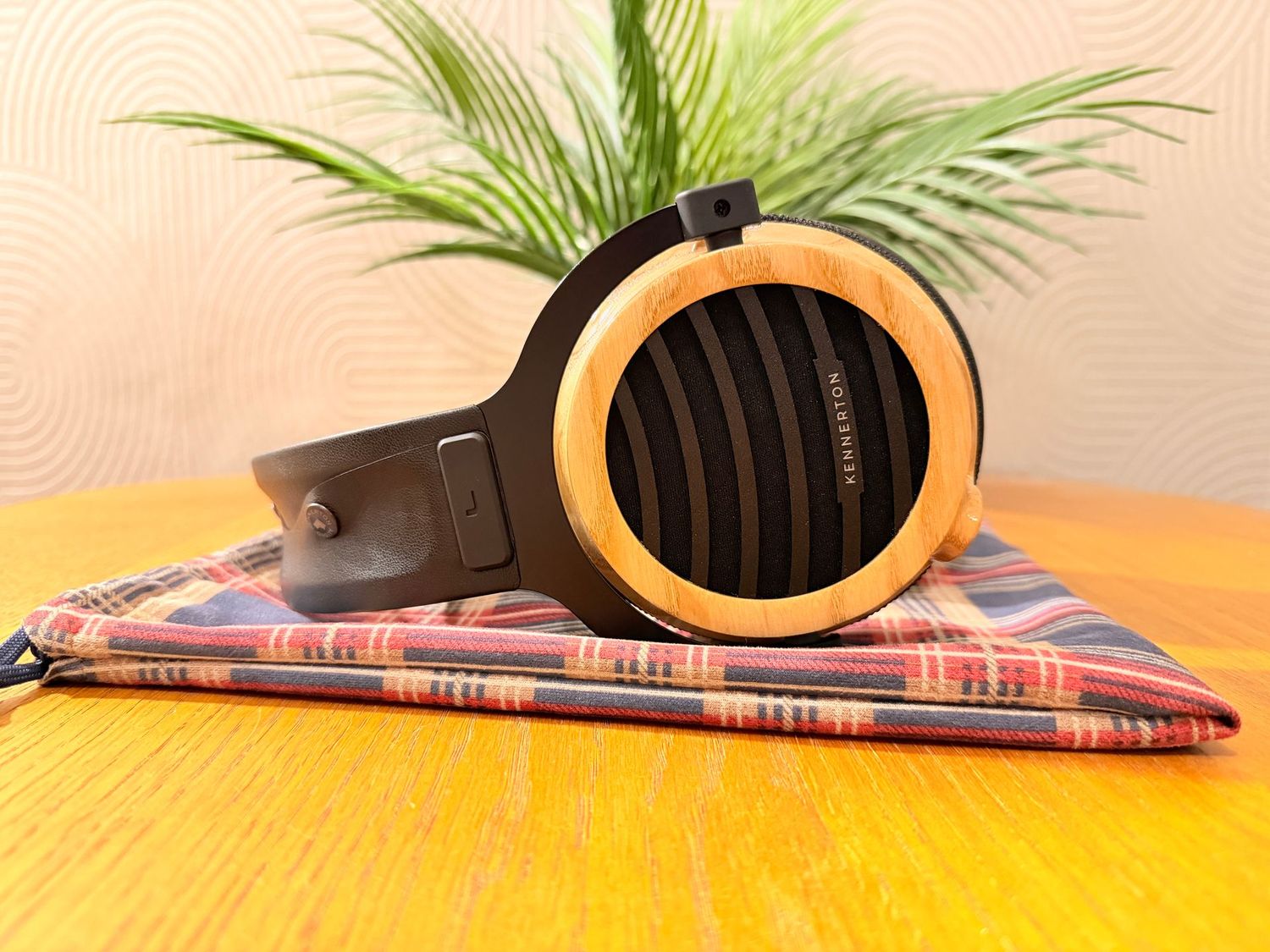 Casque Kennerton Thekk Casque Kennerton Thekk