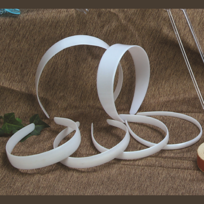 Diadema Plástica 1 1/4&quot; (Und)
