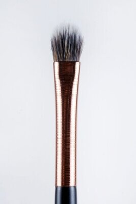 Brocha BYX1804 -  Brocha Para Difuminar Pequeña - Marifer Cosmetics​