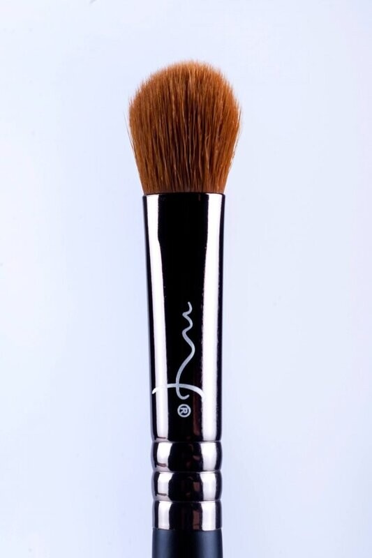 Brocha Abanico BYX1211 -  Brocha Para Aplicar - Marifer Cosmetics​