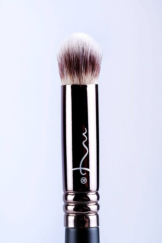 Brocha Abanico BYX1223 -  Brocha Redonda De Precisión - MF Cosmetics