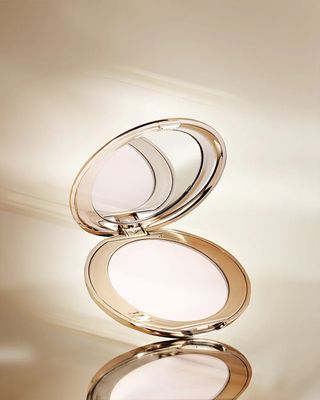 Polvo Compacto -  VICTOR GUADARRAMA - Beauty Creations