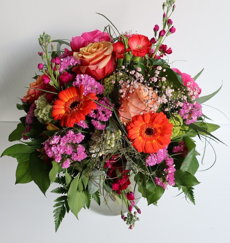 Frühsommer-Blumenstrauss