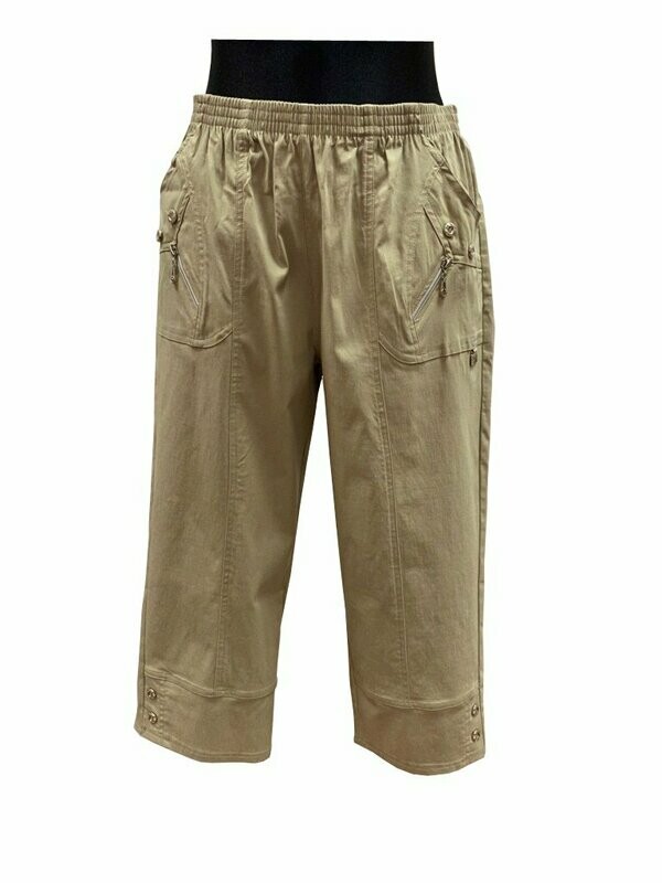 3/4 Hose mit Zierknöpfen in beige