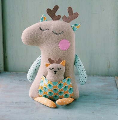 Deer with baby. Sewing pattern PDF