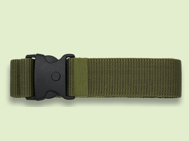 CINTURON NYLON VERDE CON CIERRE SEGURIDAD 122x5.5 cm.