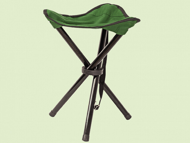 TABURETE VERDE CON CORREA