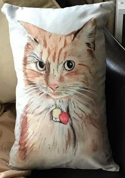 Cushion - Maisie -  chenille  52 x 32 cm hollowfibre