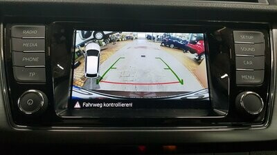 Rückfahrkameraset mit statischen Hilfslinien (Neue Tasterform) für den Fabia III, Rapid, Scala, Kamiq, Karoq (Rapid ab 25.05.2015)